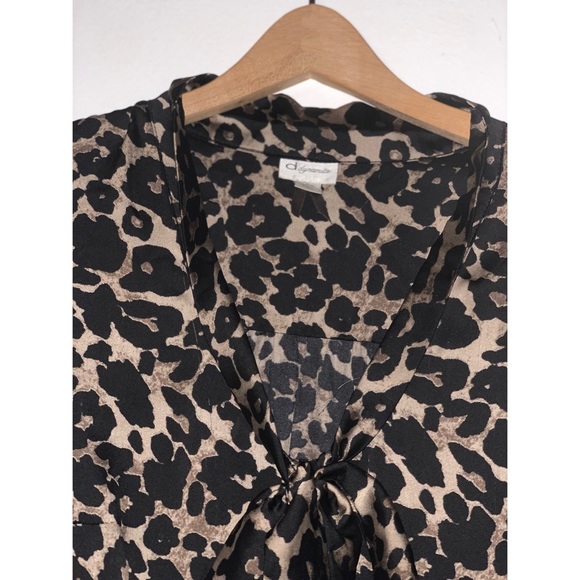 DYNAMITE Leopard Cheetah Print V-neck Bow Blouse - Picture 2 of 3